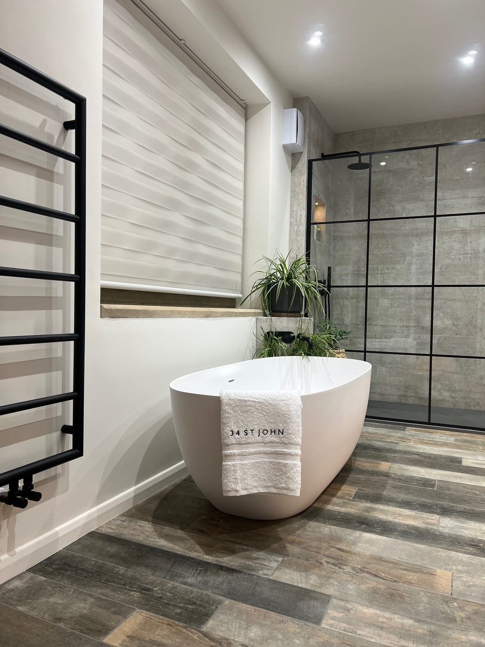 Como Solid Surface Freestanding Bath 1600mm