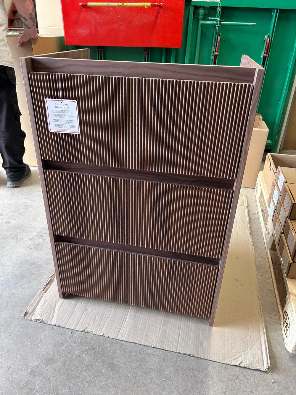 Scan_600_3_darwer_walnut