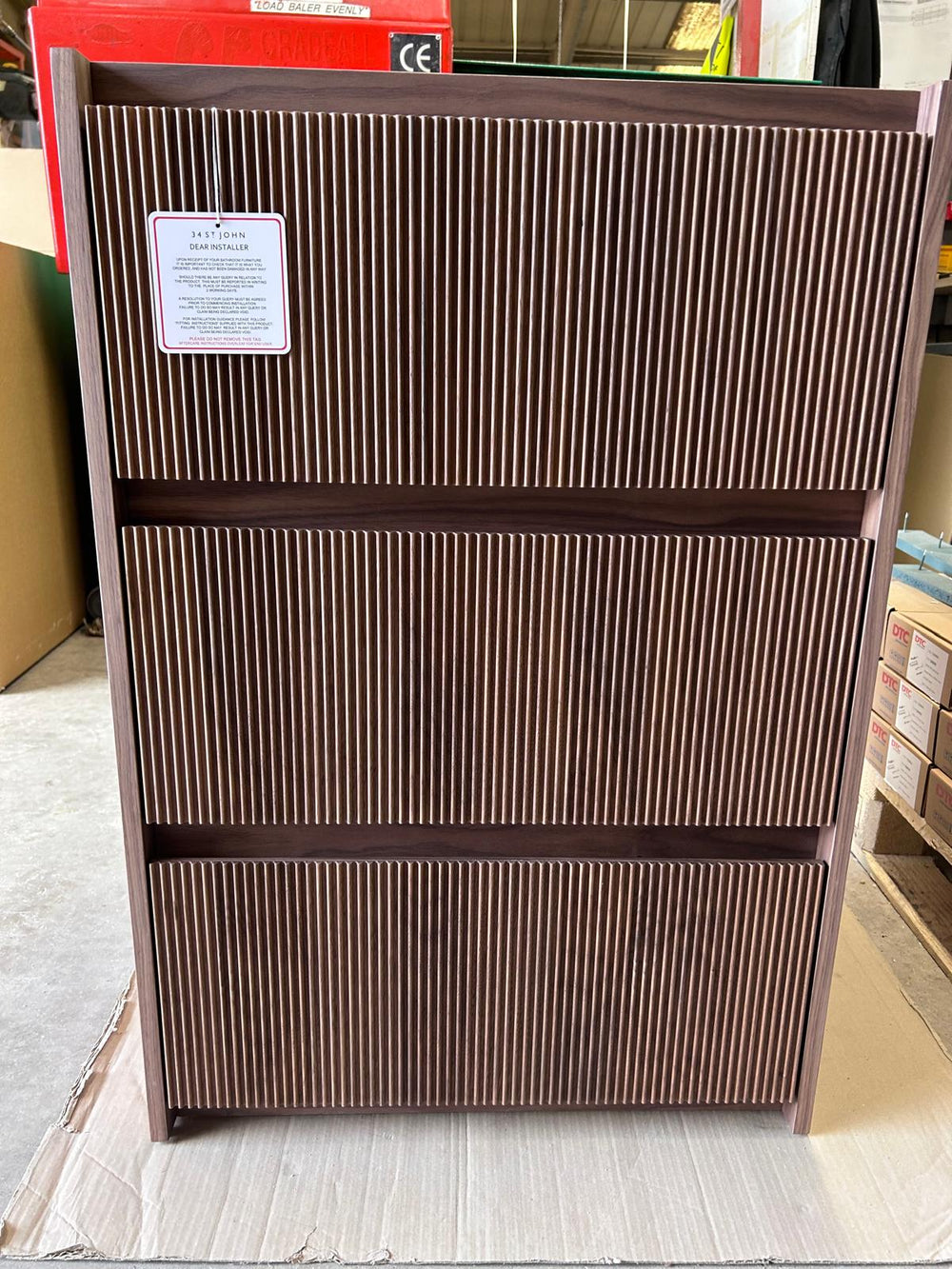 Scan_600_3_darwer_walnut