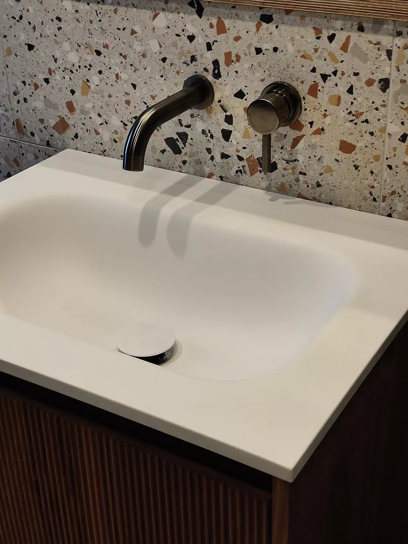 Scan_walnut_three_drawer_3